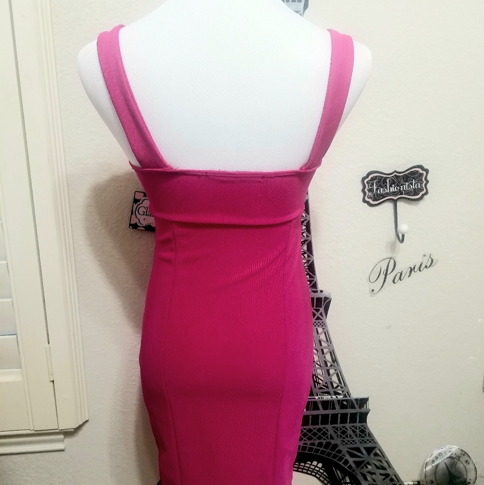 Y2K Fusia body fitted mini by Jeanette Fashion - Picture 2 of 8